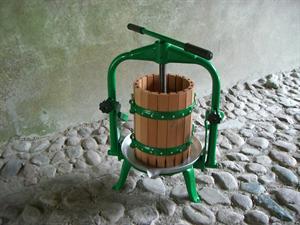 Star presse, 11 liter, oplukkelig. M�l: Kurvediameter: 200 mm. H�jde: 690 mm.
